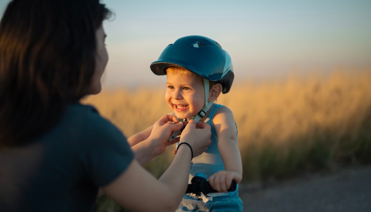 baby helmet for balance bike Toddler Helmet, Infant Helmets Toddlers Girls Boys Age 1-3, Adjustable Toddler Bike Helmet, Kids Bicycle Helmets for Scooter Cycling Skateboard : Sports & Outdoors The Schwinn 360 comfort system with adjustable dial lets you find the perfect fit for your child BANWOOD BALANCE BIKE & HELMET