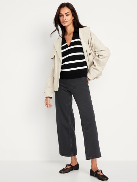 High-Waisted Weekender Pull-On Crop Jeans