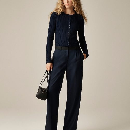 Relaxed-fit pleated pant in wool blend