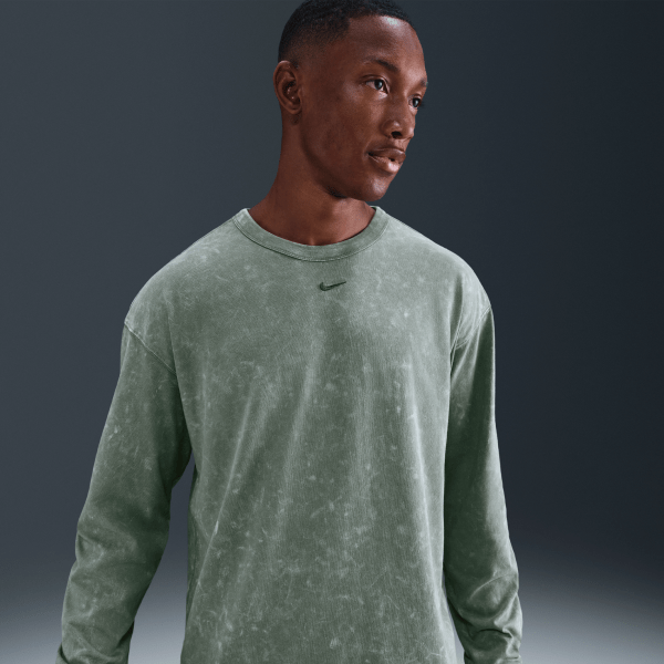 Mens Nike Sportswear Premium Essentials Long-Sleeve T-Shirt in Grey | HV0127-364