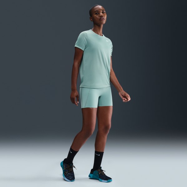 Nike Womens Universa High-Waisted 5 Biker Shorts with No Front Seam in Green | HQ6832-017