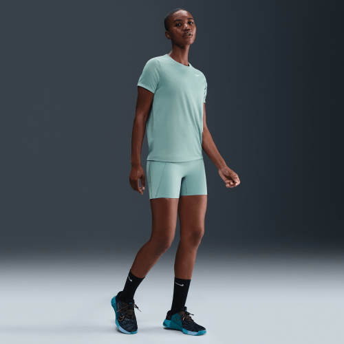 Nike Womens Universa High-Waisted 5 Biker Shorts with No Front Seam in Green | HQ6832-017