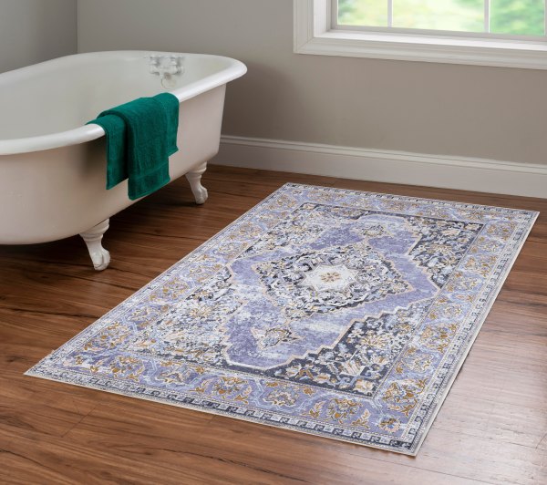Linon Emerald 33 x 5 Area Rug