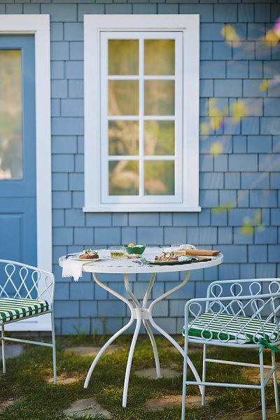 Bisou 36 Tile Outdoor Bistro Table