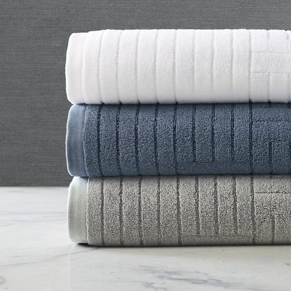 Sculpted Stripe Bath Towels Hand Towel in Frontgate Resort Collection