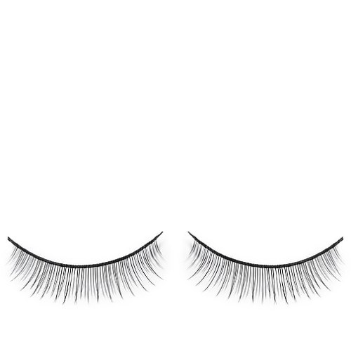 Battington Lashes Earhart Silk Lashes in Black.