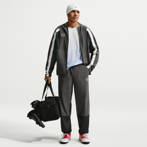Nike Mens Repel Soccer in Brown
