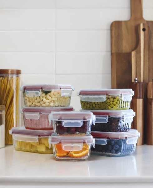 Sedona Kitchen 16-Pc. Fluted Glass Storage Set with Lid - Red