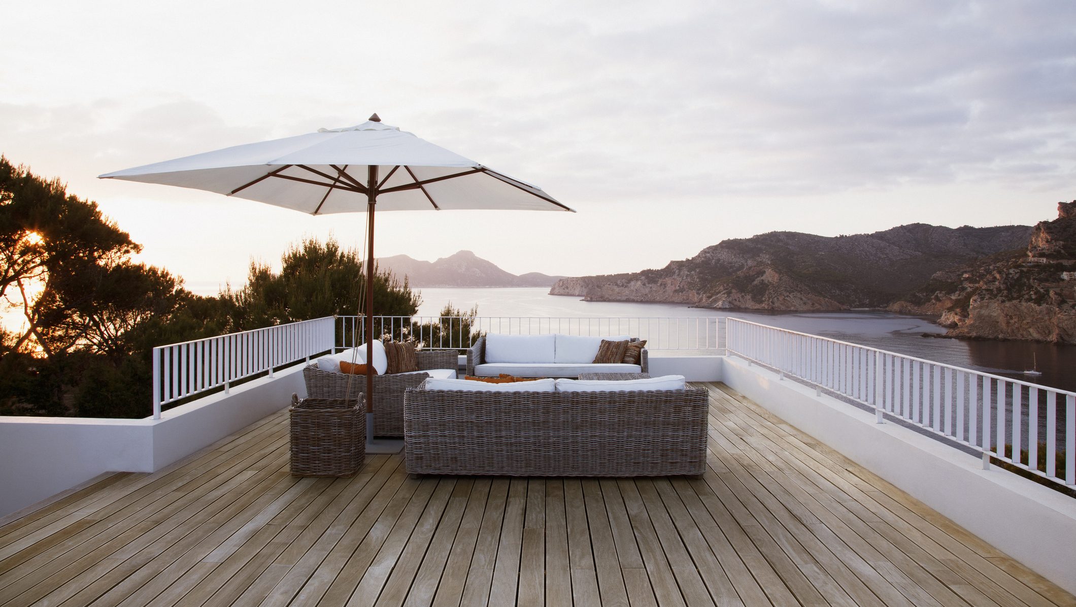 patio furniture on deck