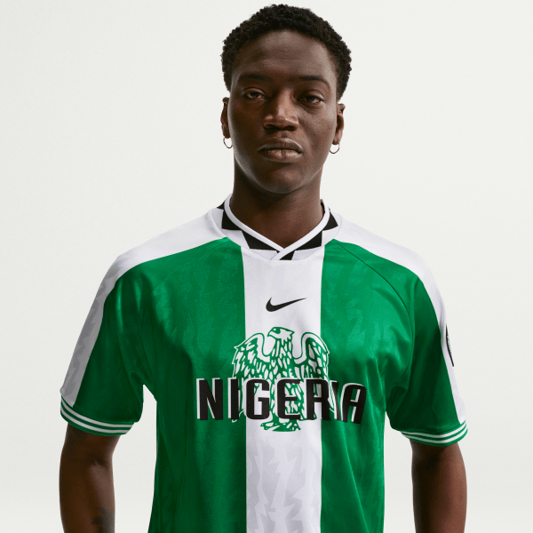 Nigeria 1996 Reissue Nike Mens Soccer Replica in Green