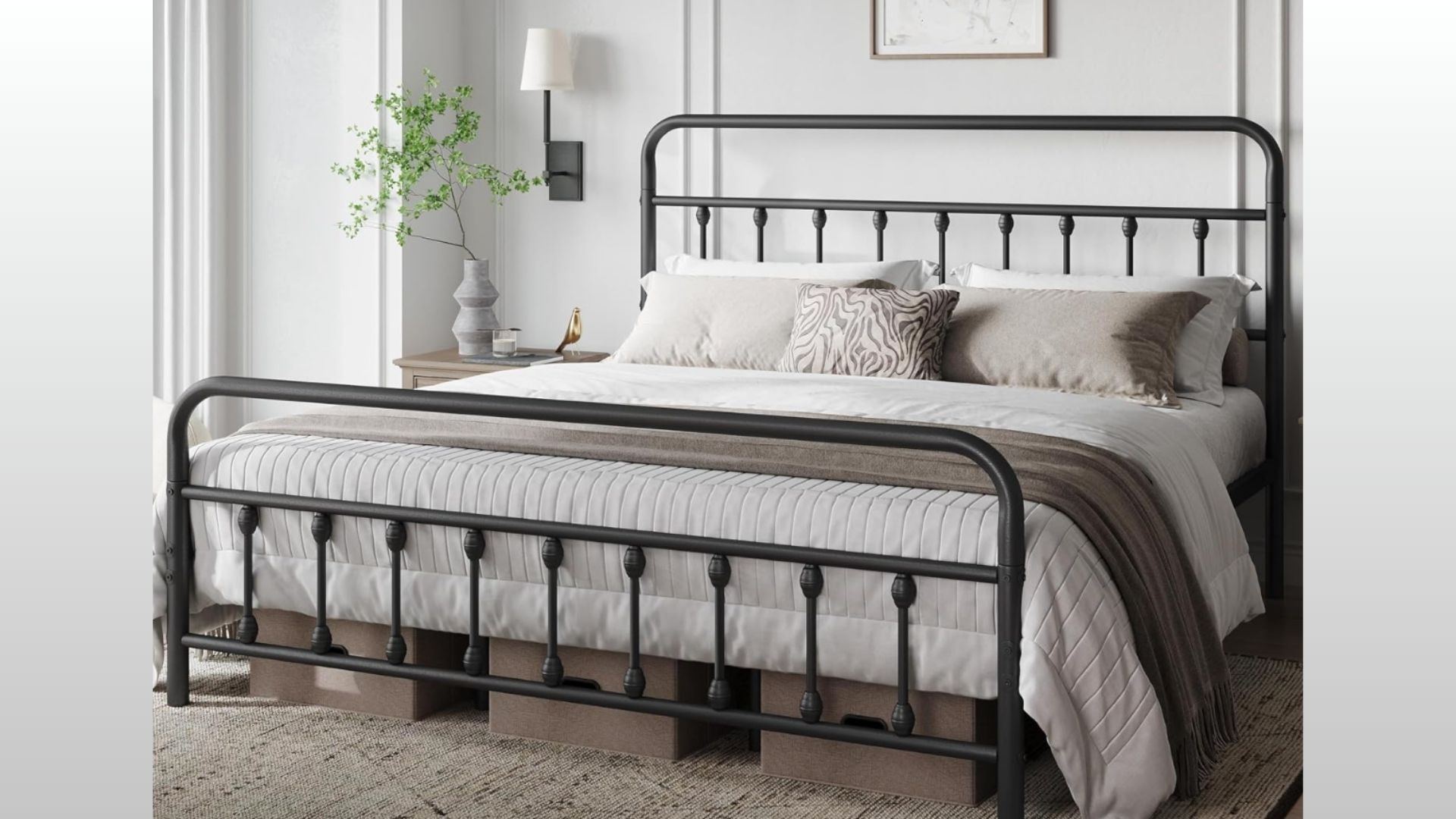 Yaheetech metal bed frame
